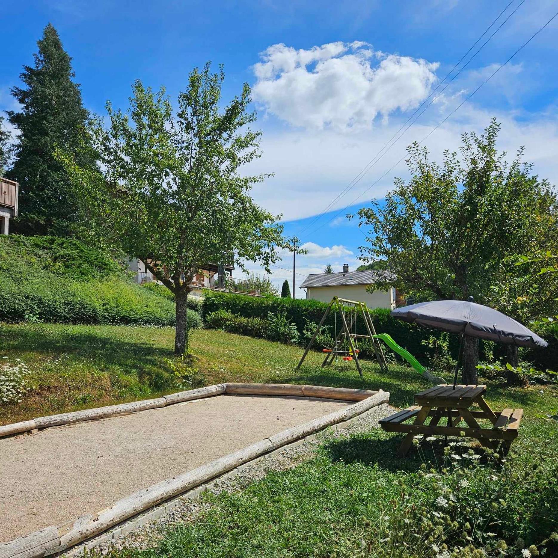 Le Refuge Du Herisson Дусиер Екстериор снимка